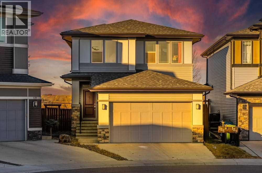 125 Sage Bluff Close NW