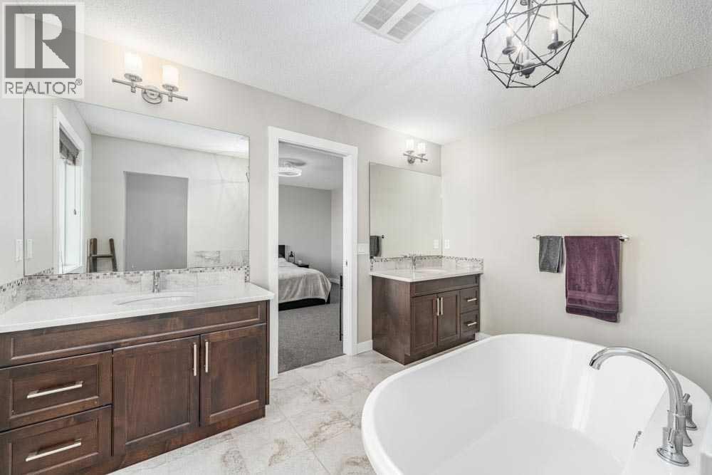 125 Sage Bluff Close NW — photo 35