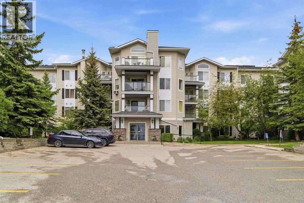 205, 345 Rocky Vista Park NW — photo 3