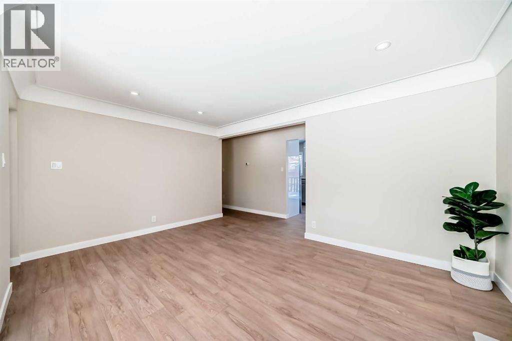 2007 Cottonwood Crescent SE — photo 10