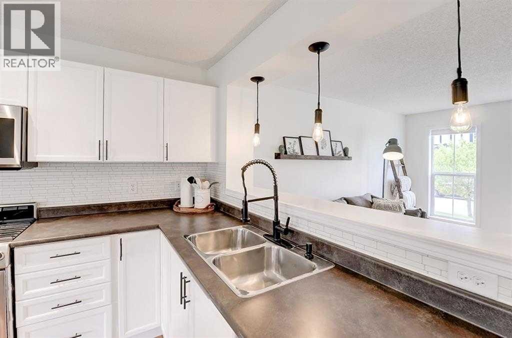 12 Elgin Meadows View SE — photo 8