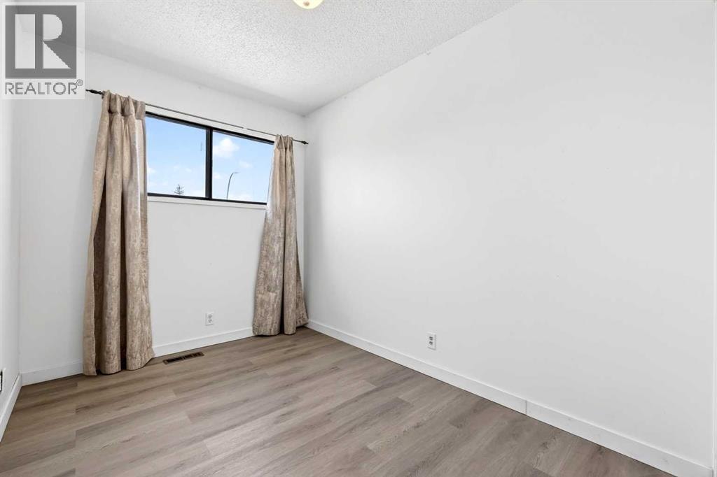 5615 1 Avenue SE — photo 18