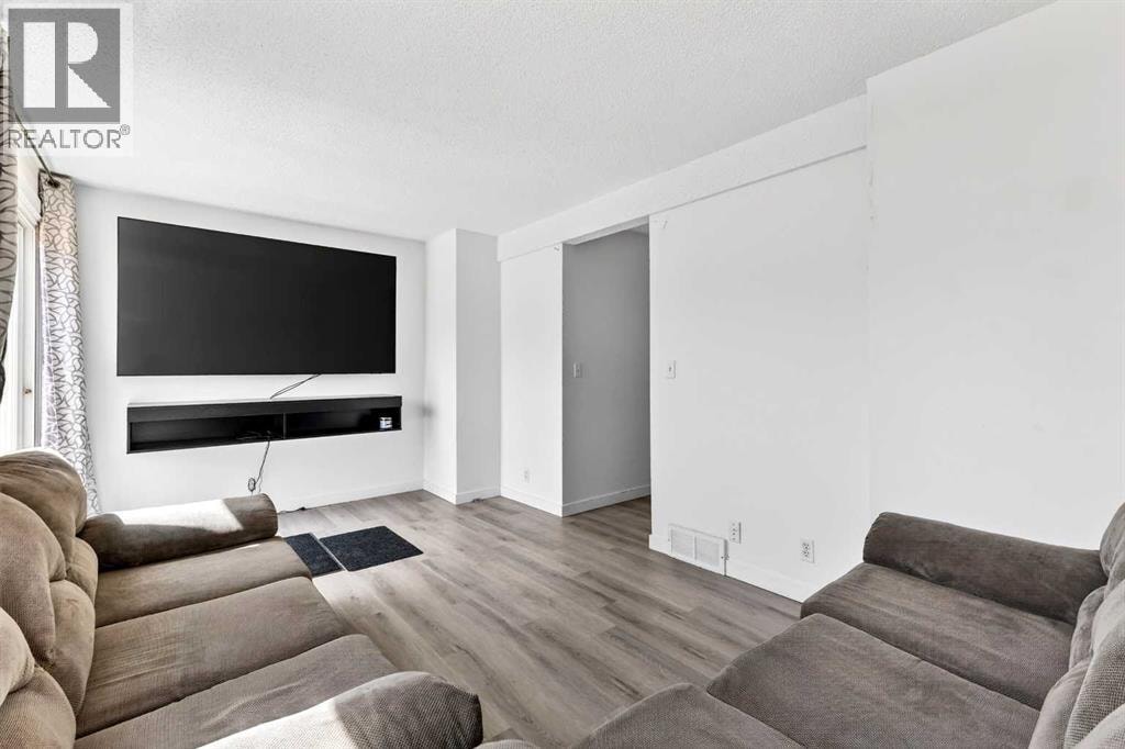 5615 1 Avenue SE — photo 10