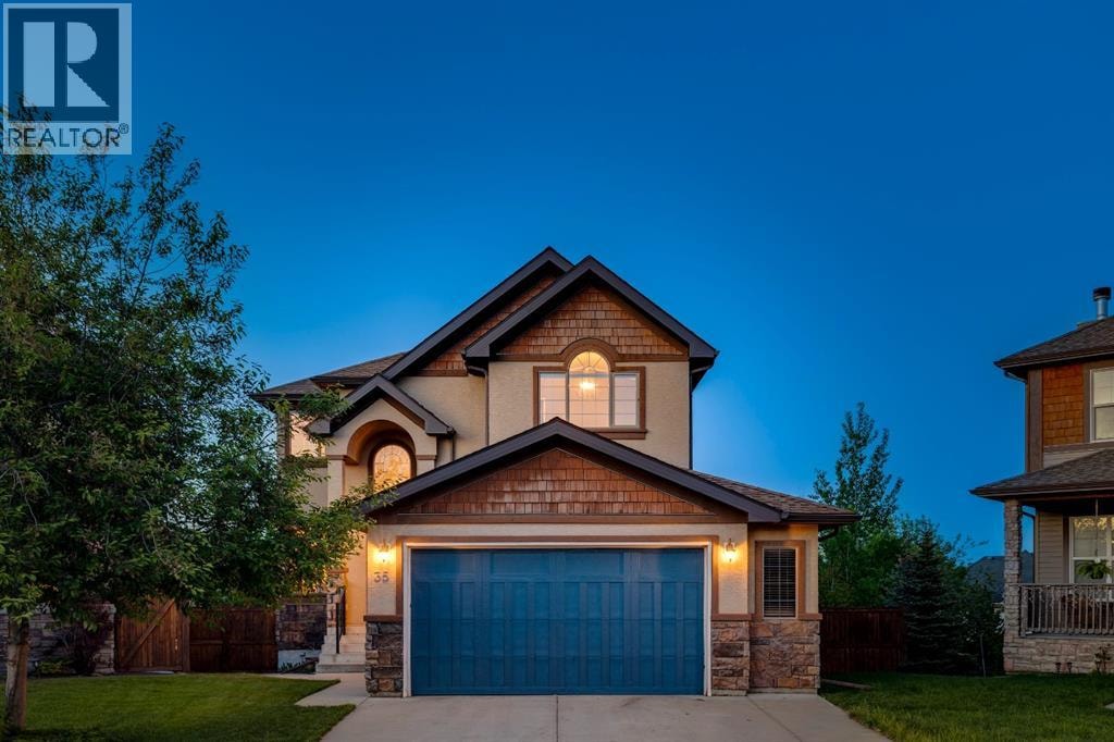 35 Tremblant Point SW