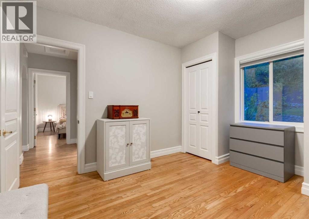 1817 18 Street SW — photo 25