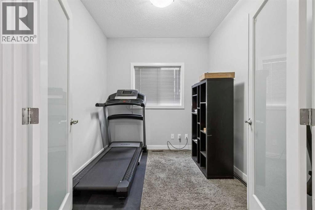325 Evanspark Gardens NW — photo 9