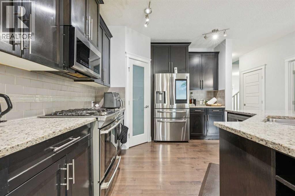 325 Evanspark Gardens NW — photo 4