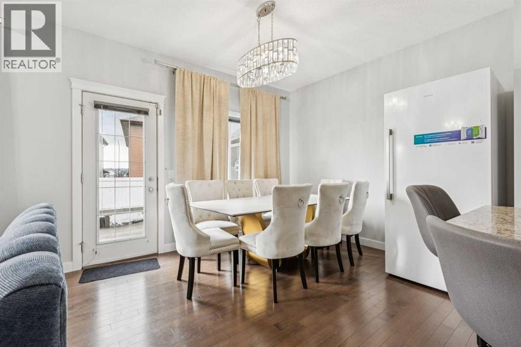 325 Evanspark Gardens NW — photo 6