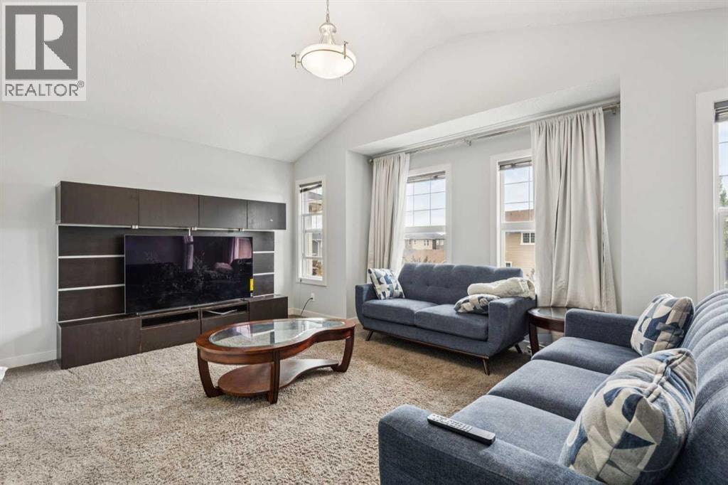 325 Evanspark Gardens NW — photo 11