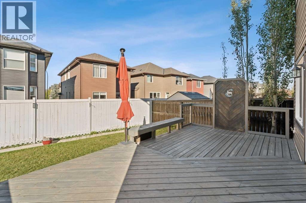 325 Evanspark Gardens NW — photo 28