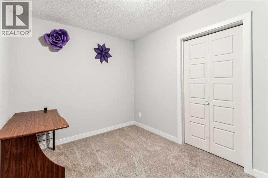 325 Evanspark Gardens NW — photo 26