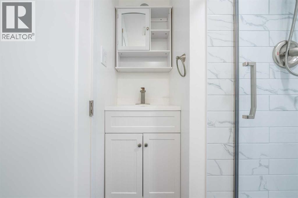 6036 4 Street NE — photo 37