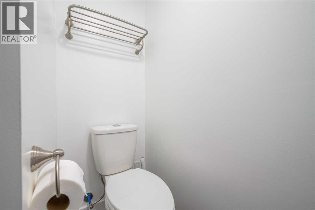 6036 4 Street NE — photo 38