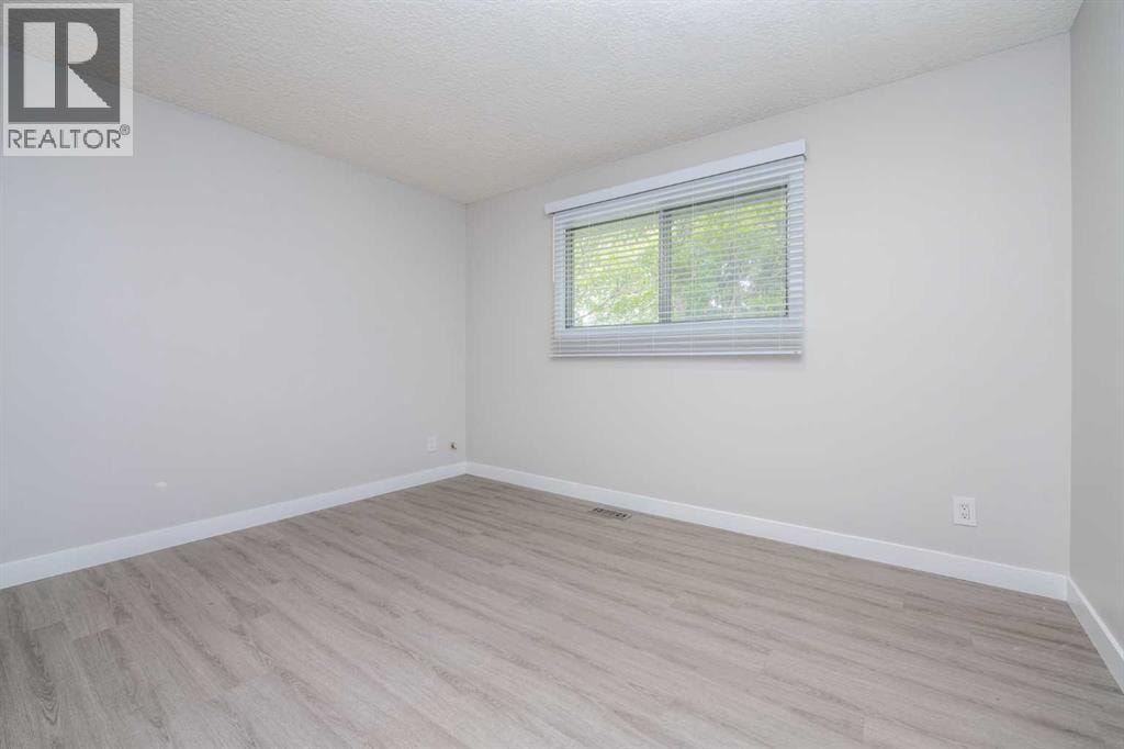 6036 4 Street NE — photo 15