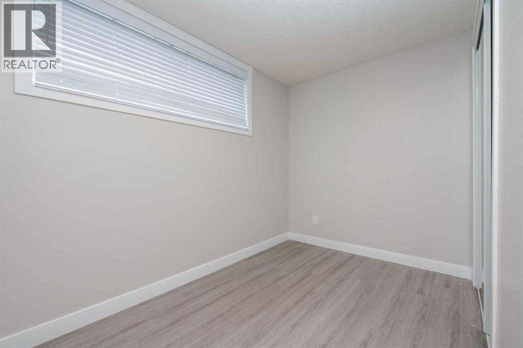 6036 4 Street NE — photo 35