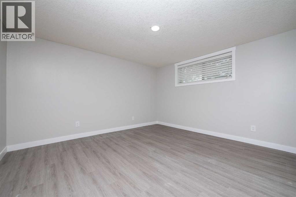 6036 4 Street NE — photo 34