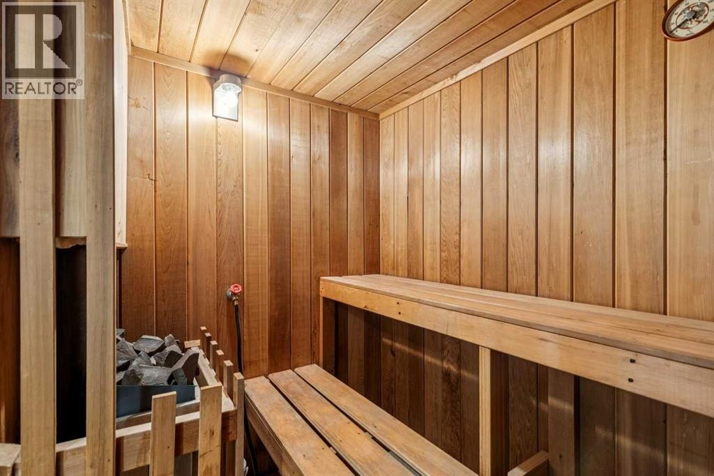 228 Crescent Road NW — photo 42