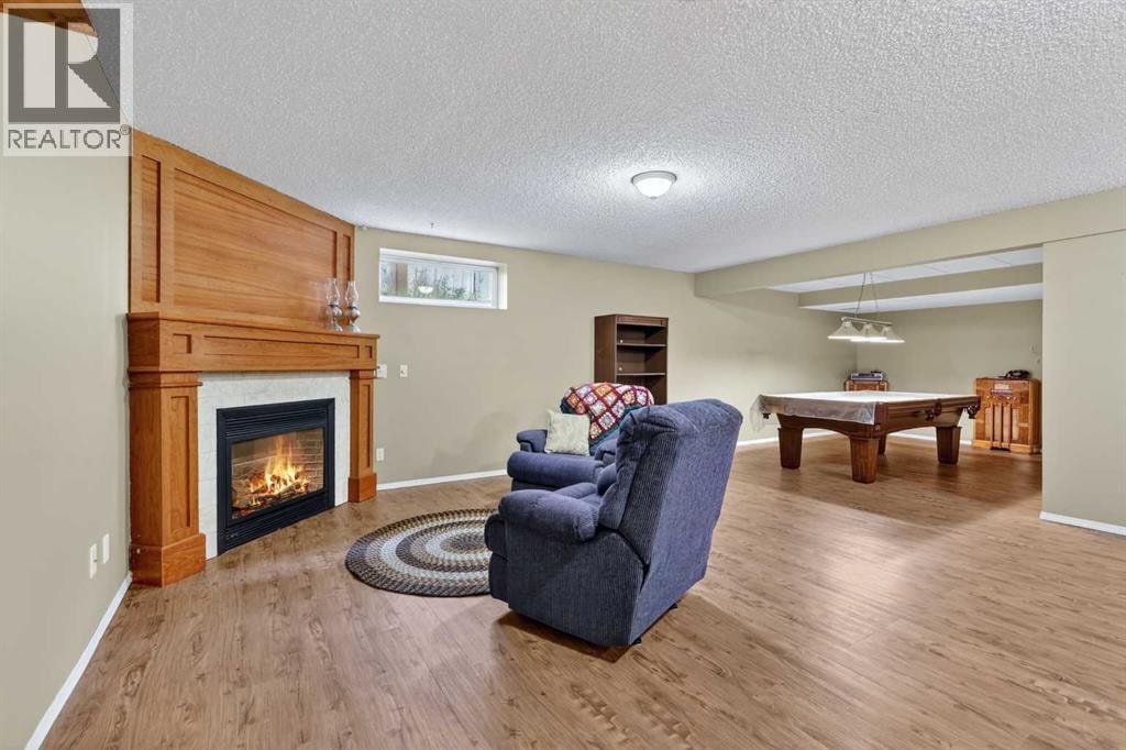 118 Invermere Drive Drive — photo 32