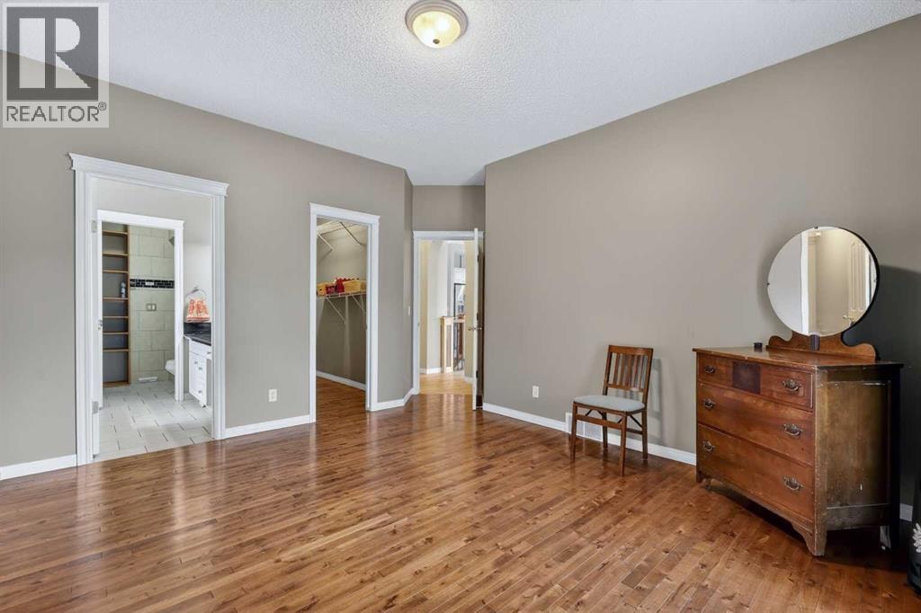 118 Invermere Drive Drive — photo 22