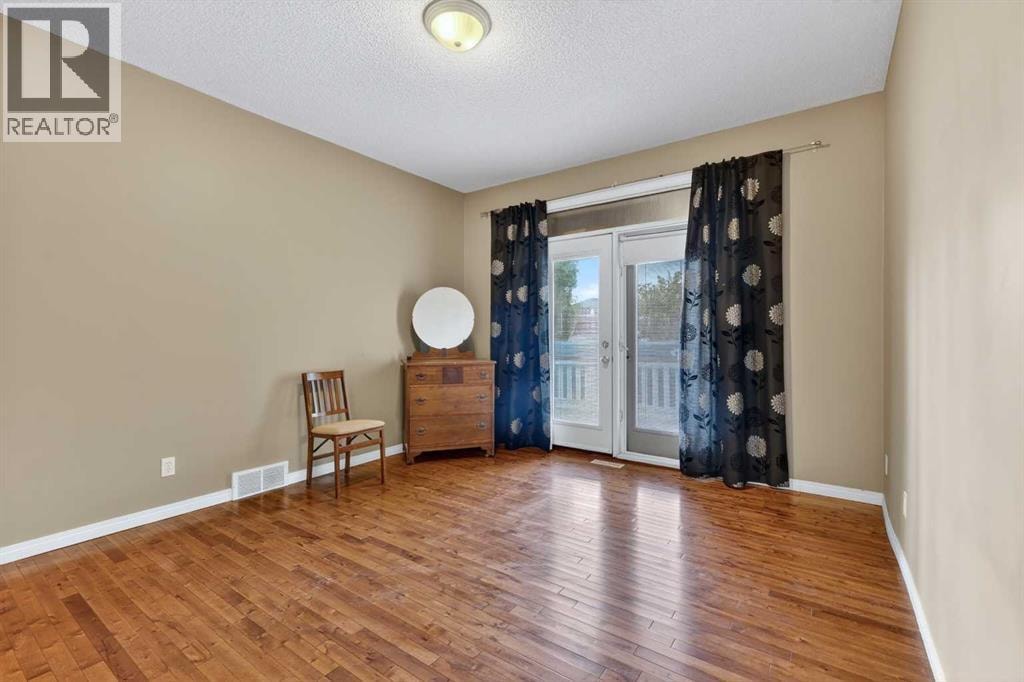 118 Invermere Drive Drive — photo 23