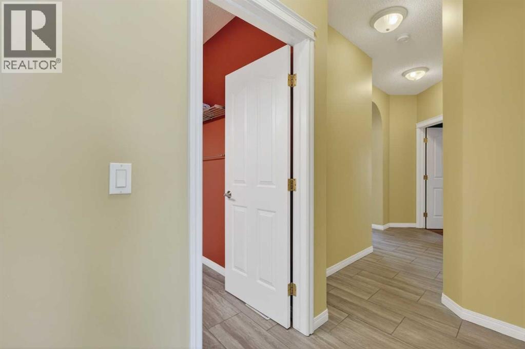 118 Invermere Drive Drive — photo 21