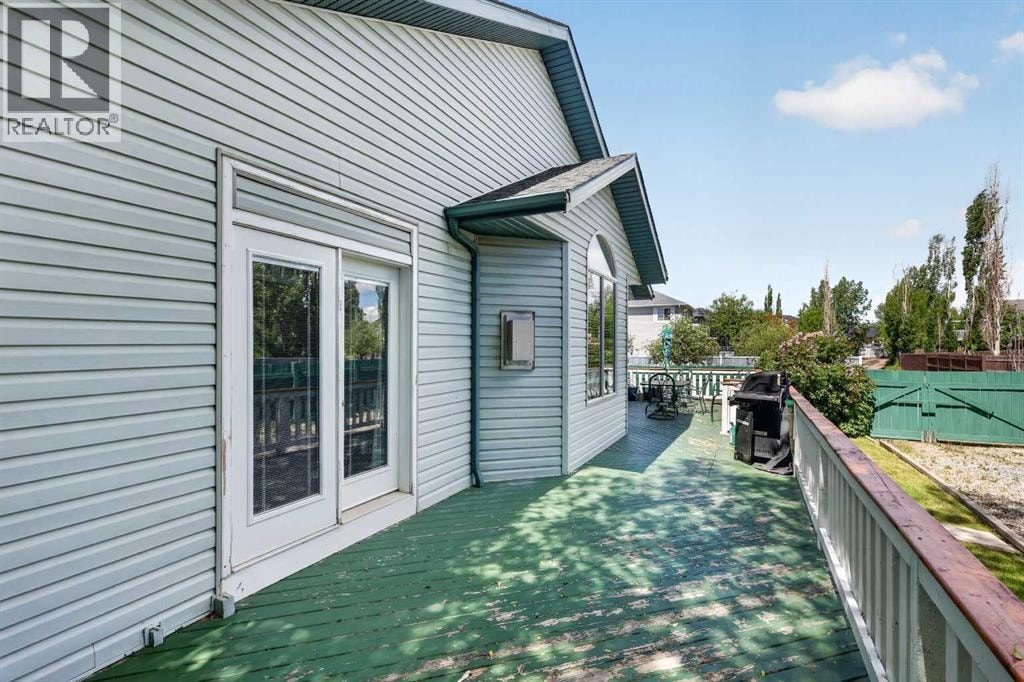 118 Invermere Drive Drive — photo 41