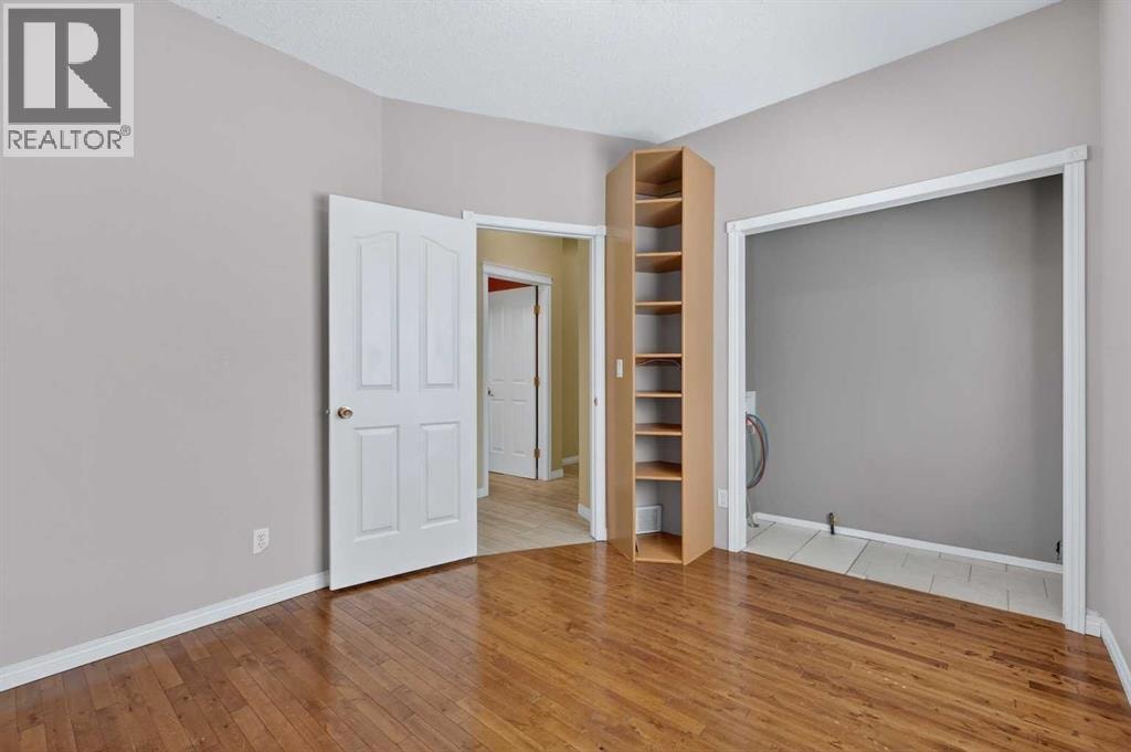 118 Invermere Drive Drive — photo 29