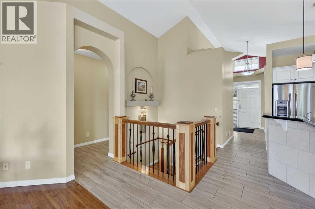 118 Invermere Drive Drive — photo 12