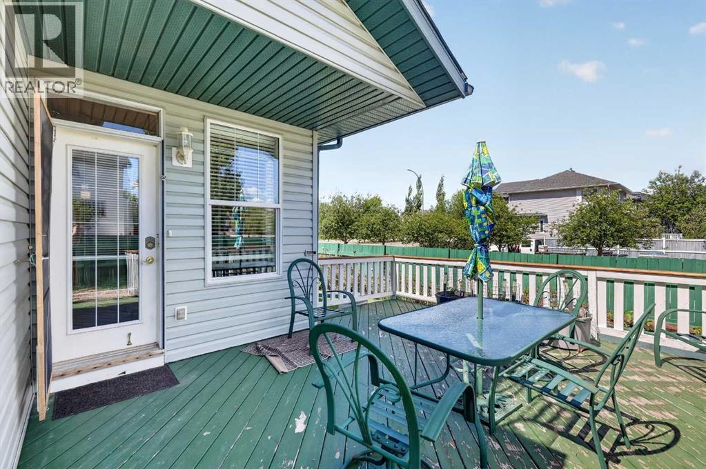 118 Invermere Drive Drive — photo 40
