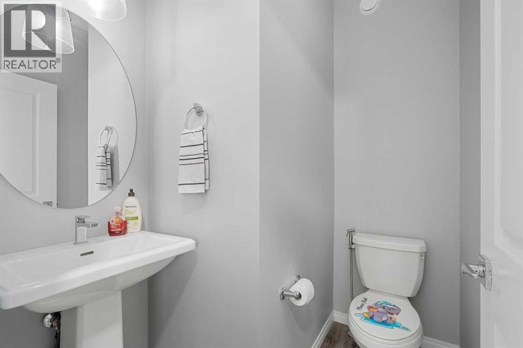 56 Belmont Green SW — photo 13