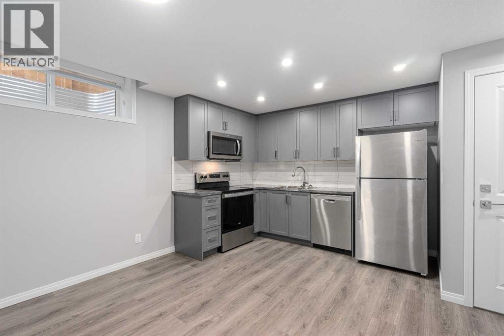 56 Belmont Green SW — photo 15