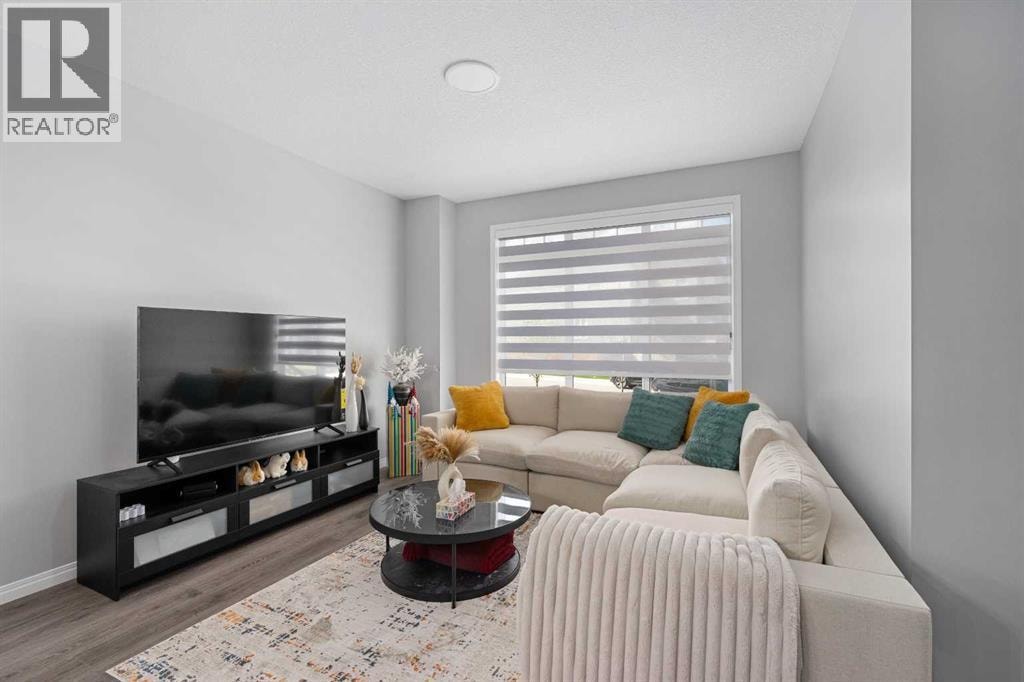 56 Belmont Green SW — photo 3