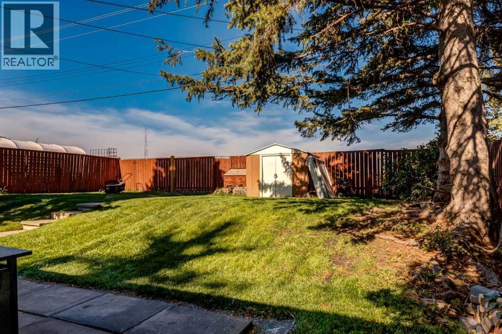 840 Raynard Crescent SE — photo 19