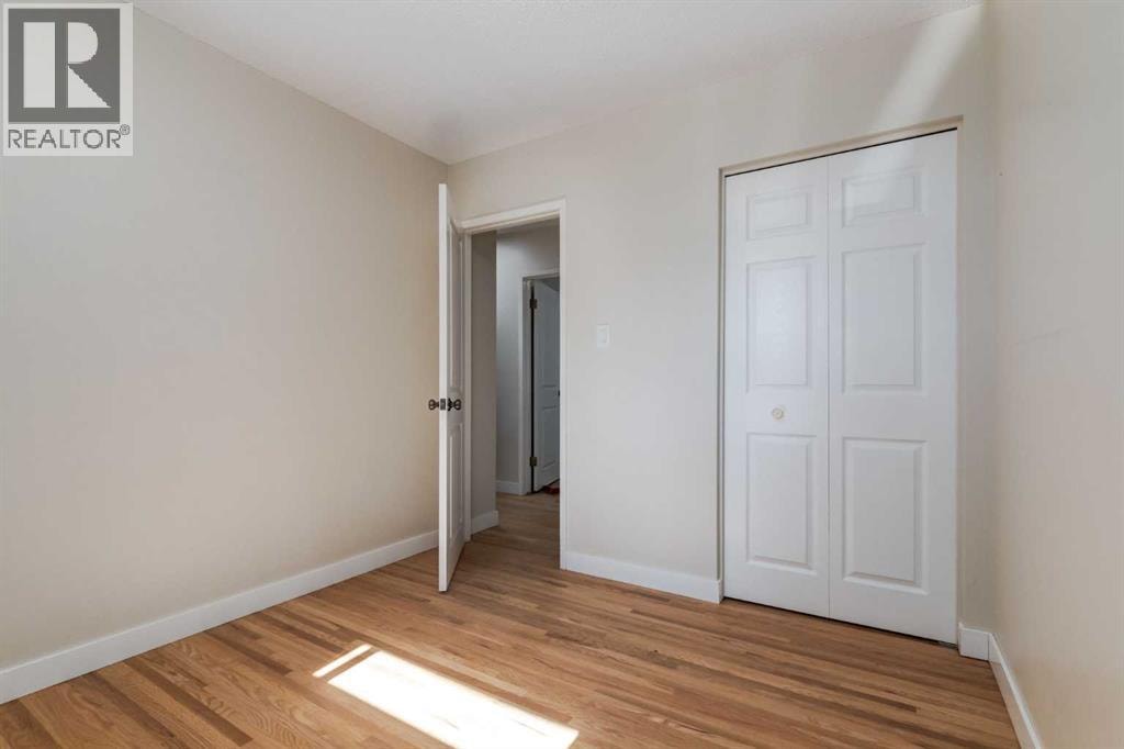 840 Raynard Crescent SE — photo 17