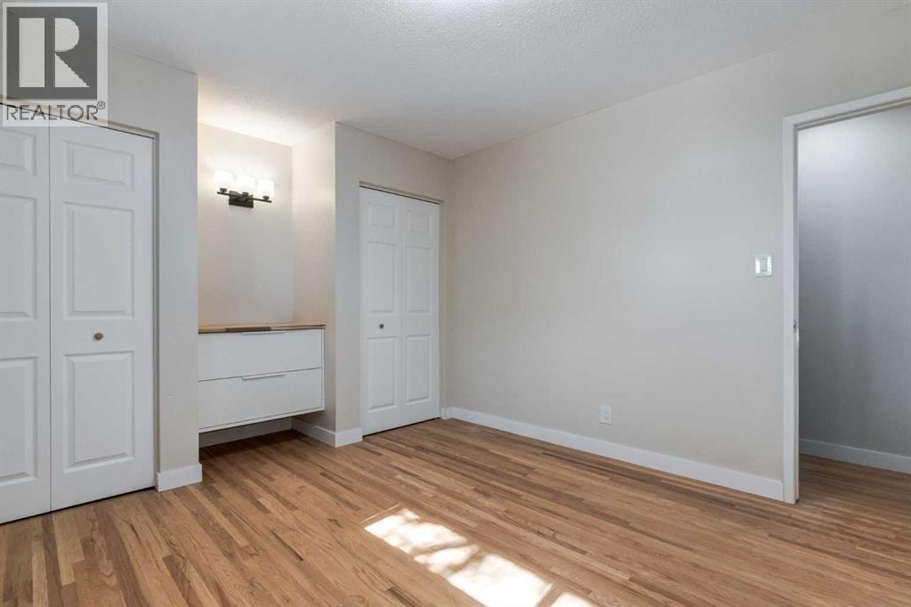840 Raynard Crescent SE — photo 14