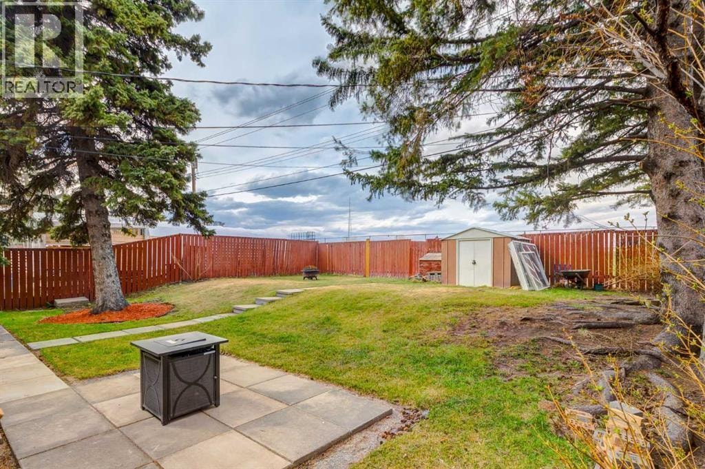840 Raynard Crescent SE — photo 20