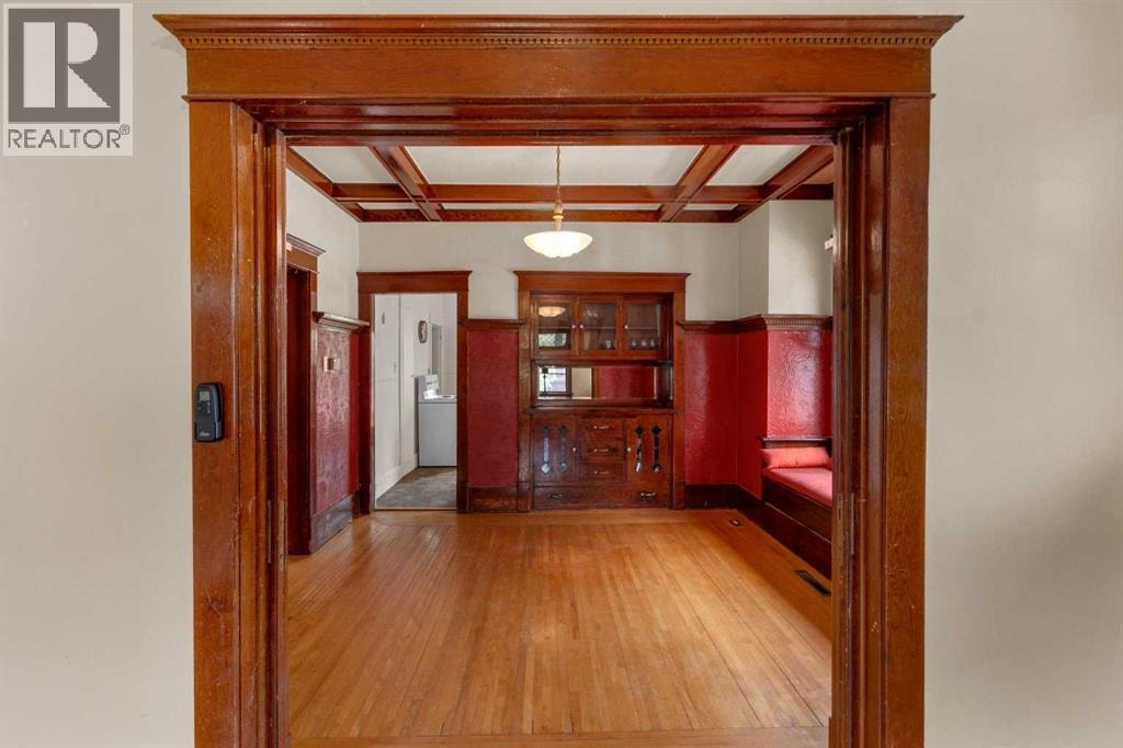 2003 26a Street SW — photo 11