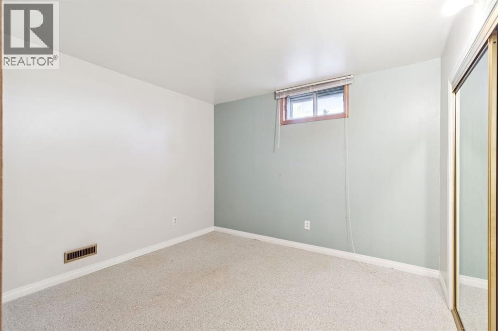 8028 5 Street SW — photo 19