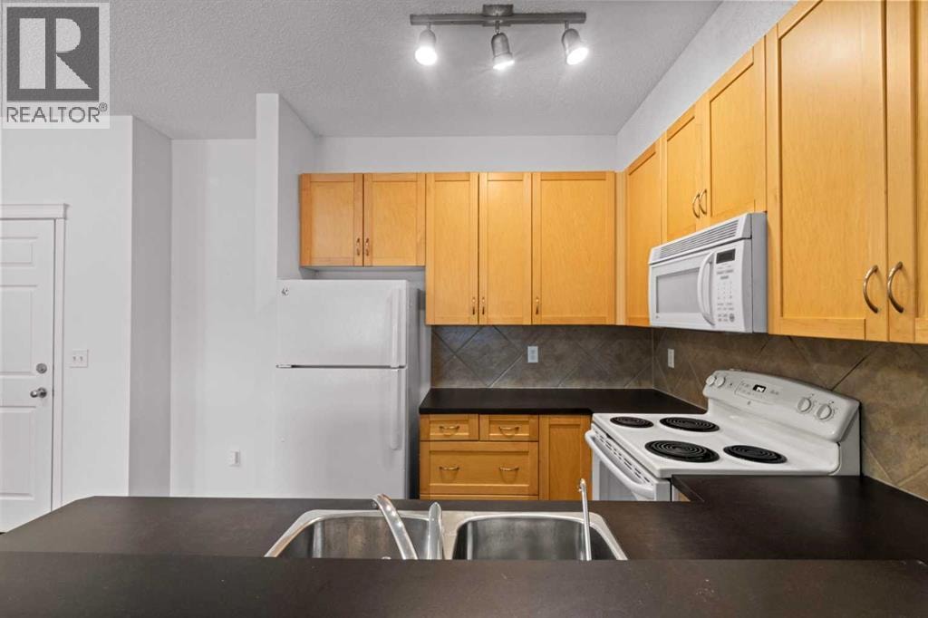 3304, 70 Panamount Drive NW — photo 12