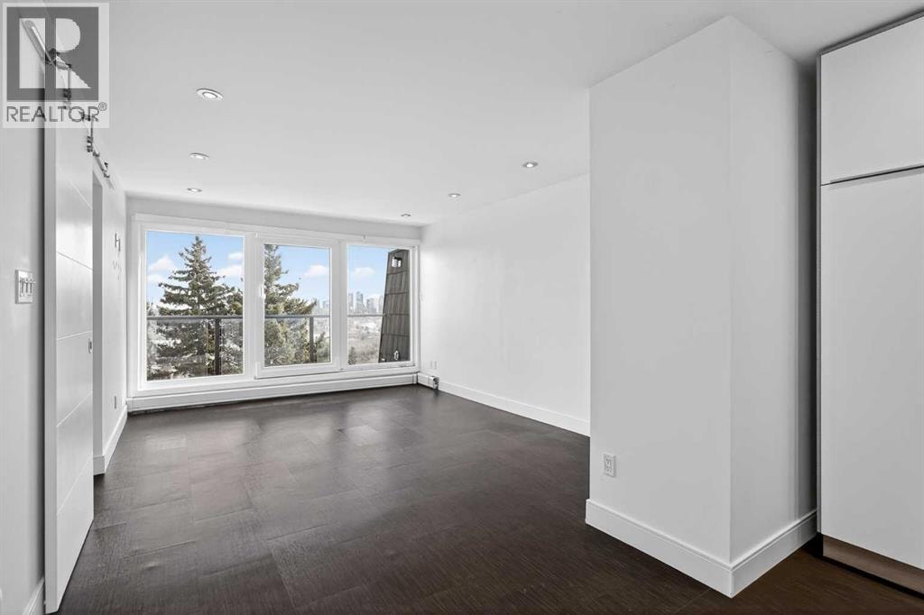 304, 512 Cedar Crescent SW — photo 13