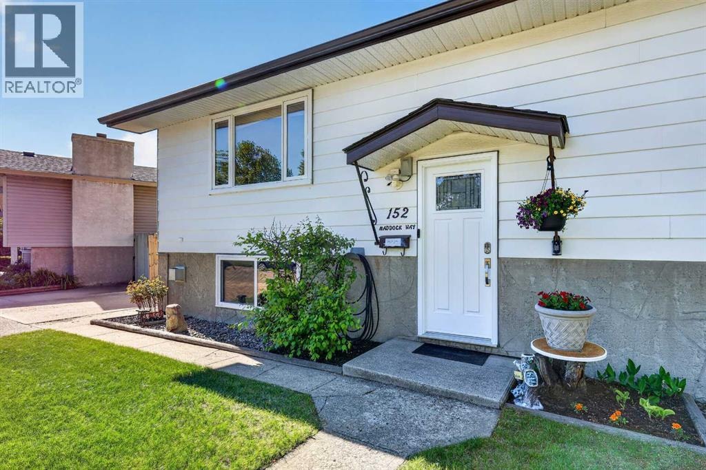 152 Maddock Way NE — photo 4