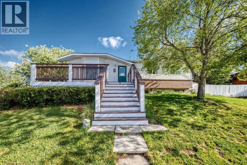 85 Rideau Close SW — photo 3