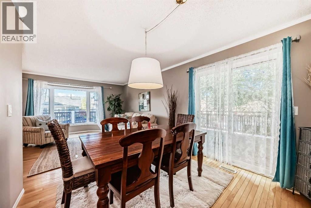 85 Rideau Close SW — photo 15