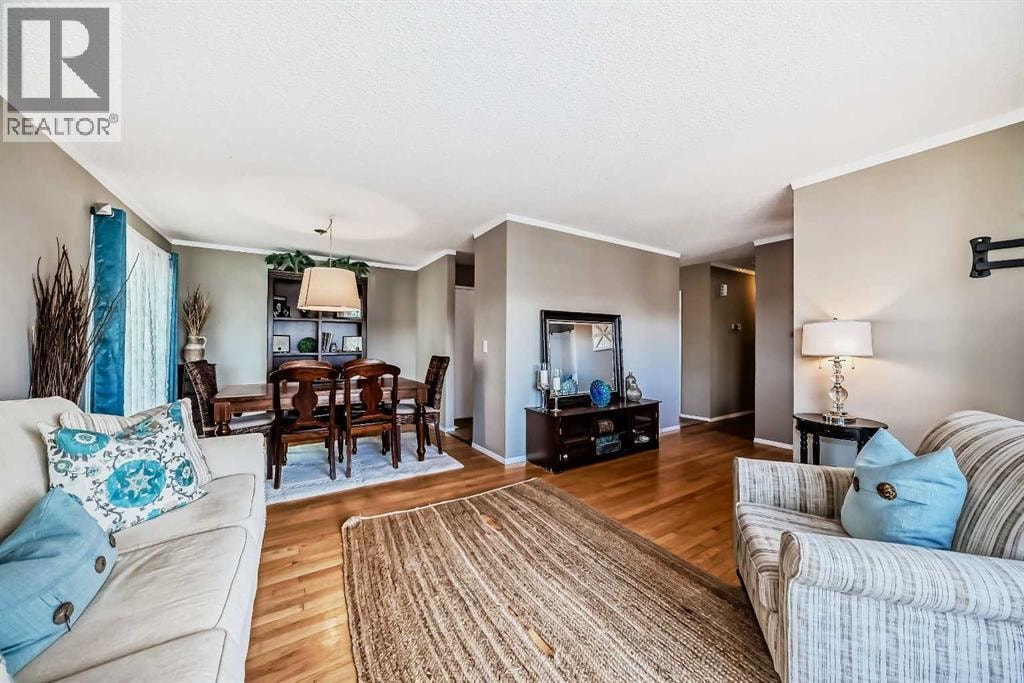 85 Rideau Close SW — photo 22
