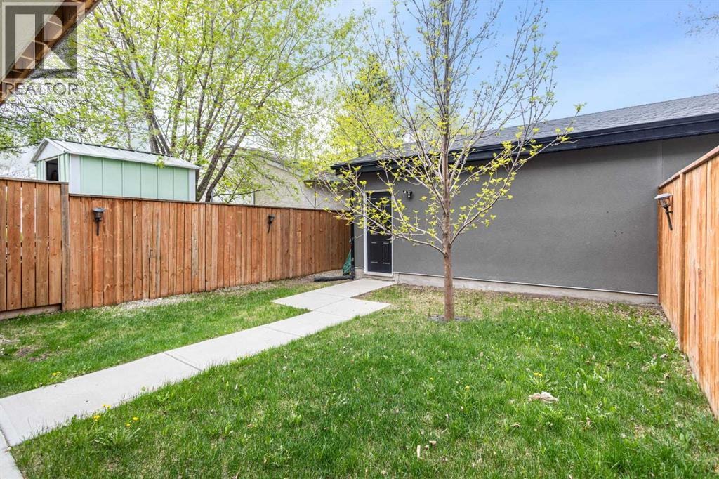 4905 21 Avenue NW — photo 40
