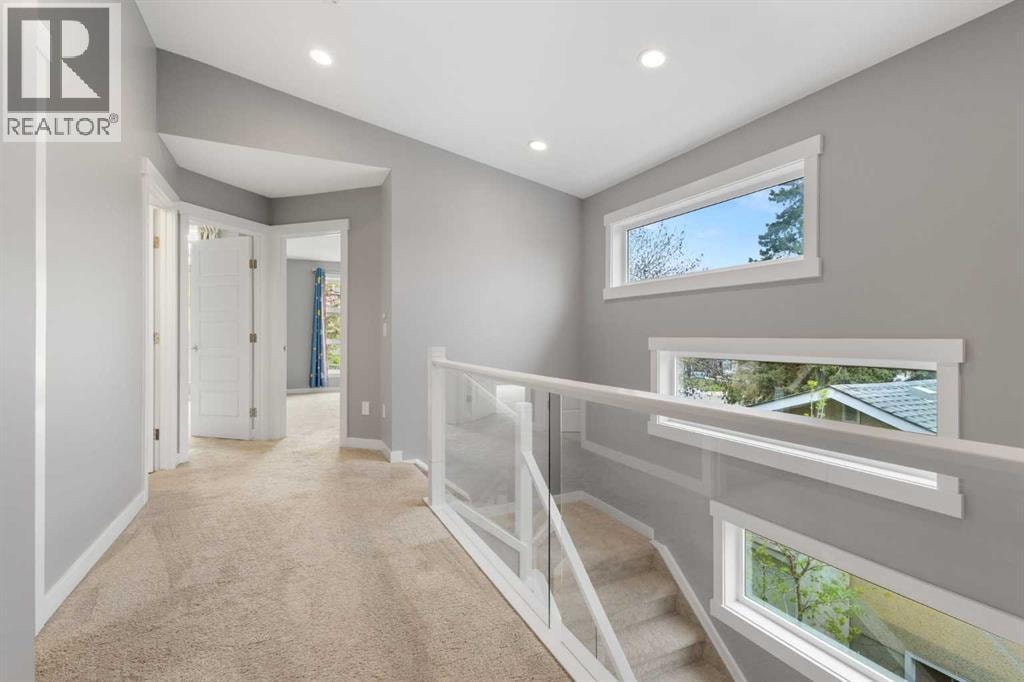 4905 21 Avenue NW — photo 21