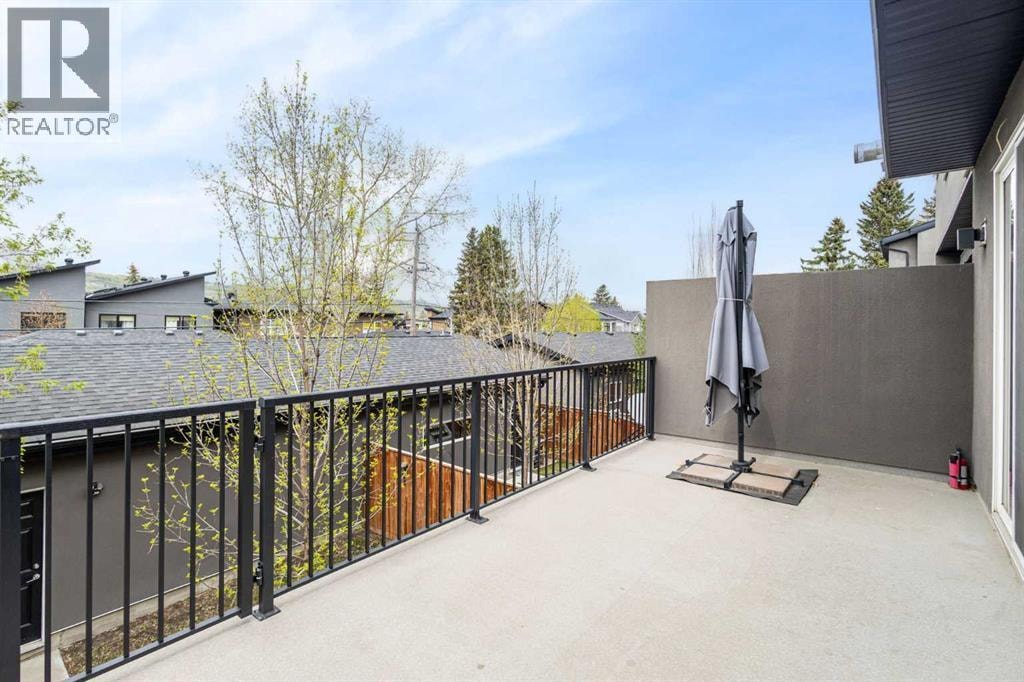 4905 21 Avenue NW — photo 43