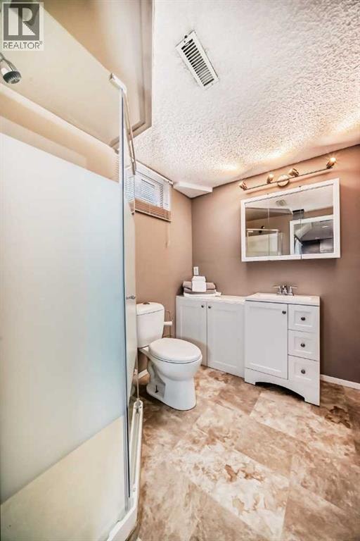 85 Rideau Close SW — photo 45