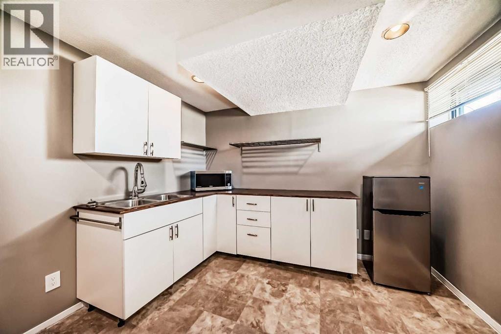 85 Rideau Close SW — photo 37