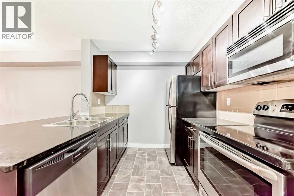 4304, 403 Mackenzie Way SW — photo 4